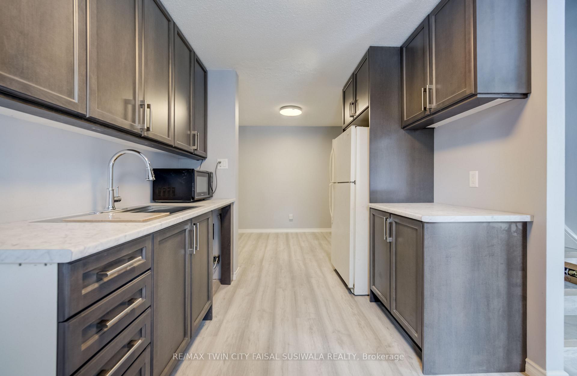 249 Cedarbrae Avenue 18, Waterloo — photo 5 of 5