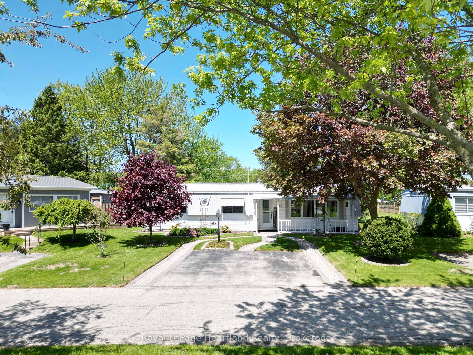 13 Cypress Point Crescent, South Huron — photo 3 of 5