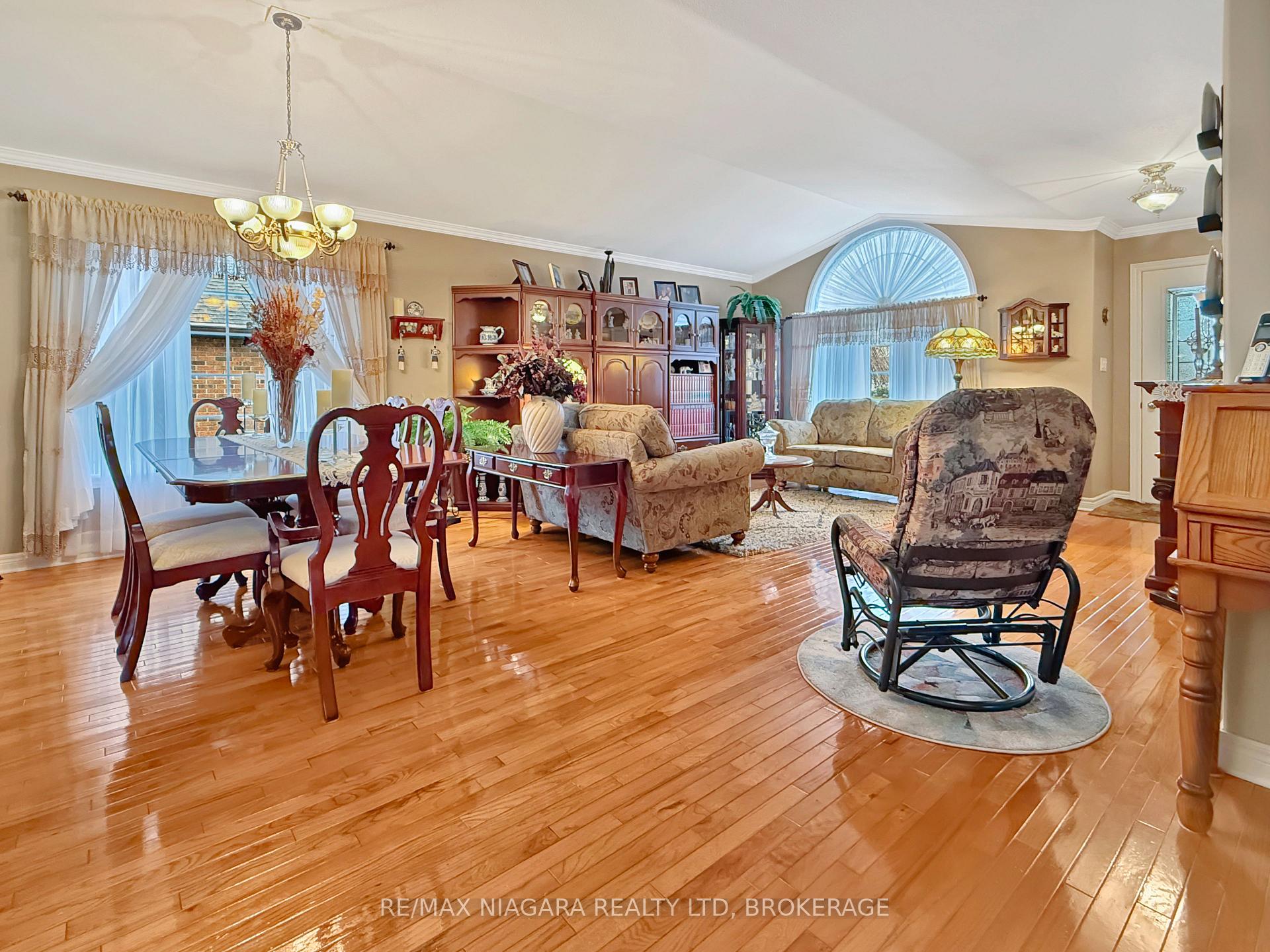 629 Daytona Drive, Fort Erie — photo 2 of 5