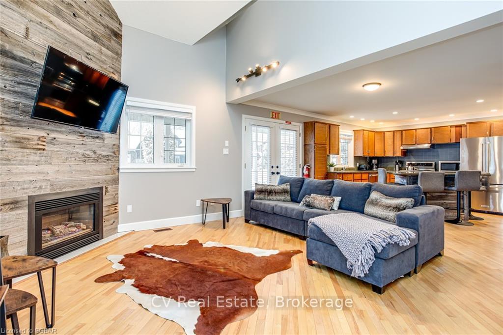 102 LIISA'S Lane, Blue Mountains, ON L9Y 3Z2