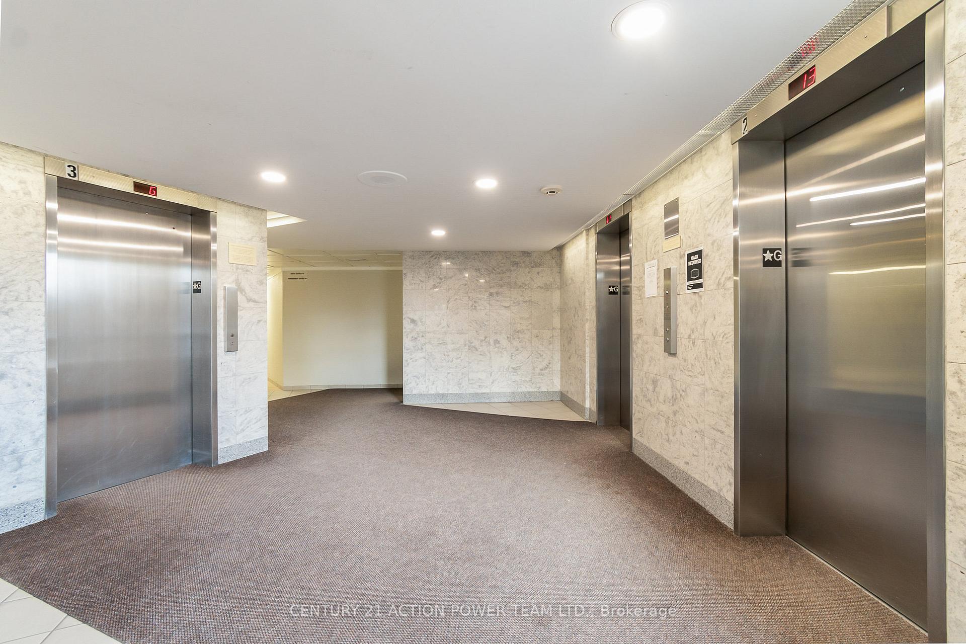 915 Elmsmere Road 1106, Beacon Hill North - South and Area — photo 4 of 5