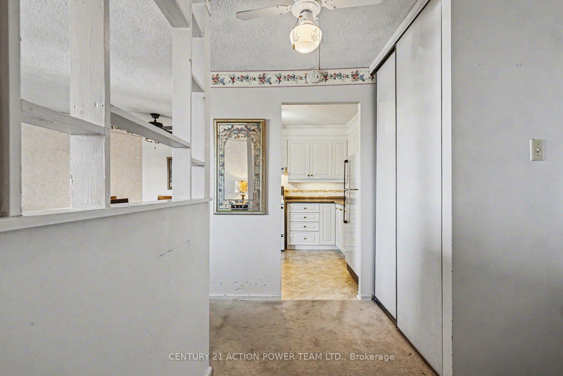 915 Elmsmere Road 1106, Beacon Hill North - South and Area — photo 5 of 5