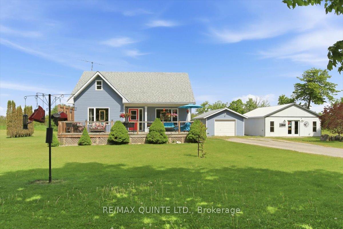 168 Schoolhouse Road, Prince Edward County — photo 2 of 5