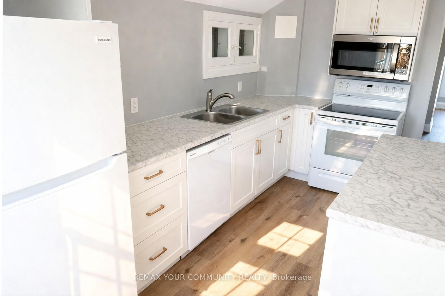 7 Mary Street E 2nd Floor, Kawartha Lakes — photo 4 of 5