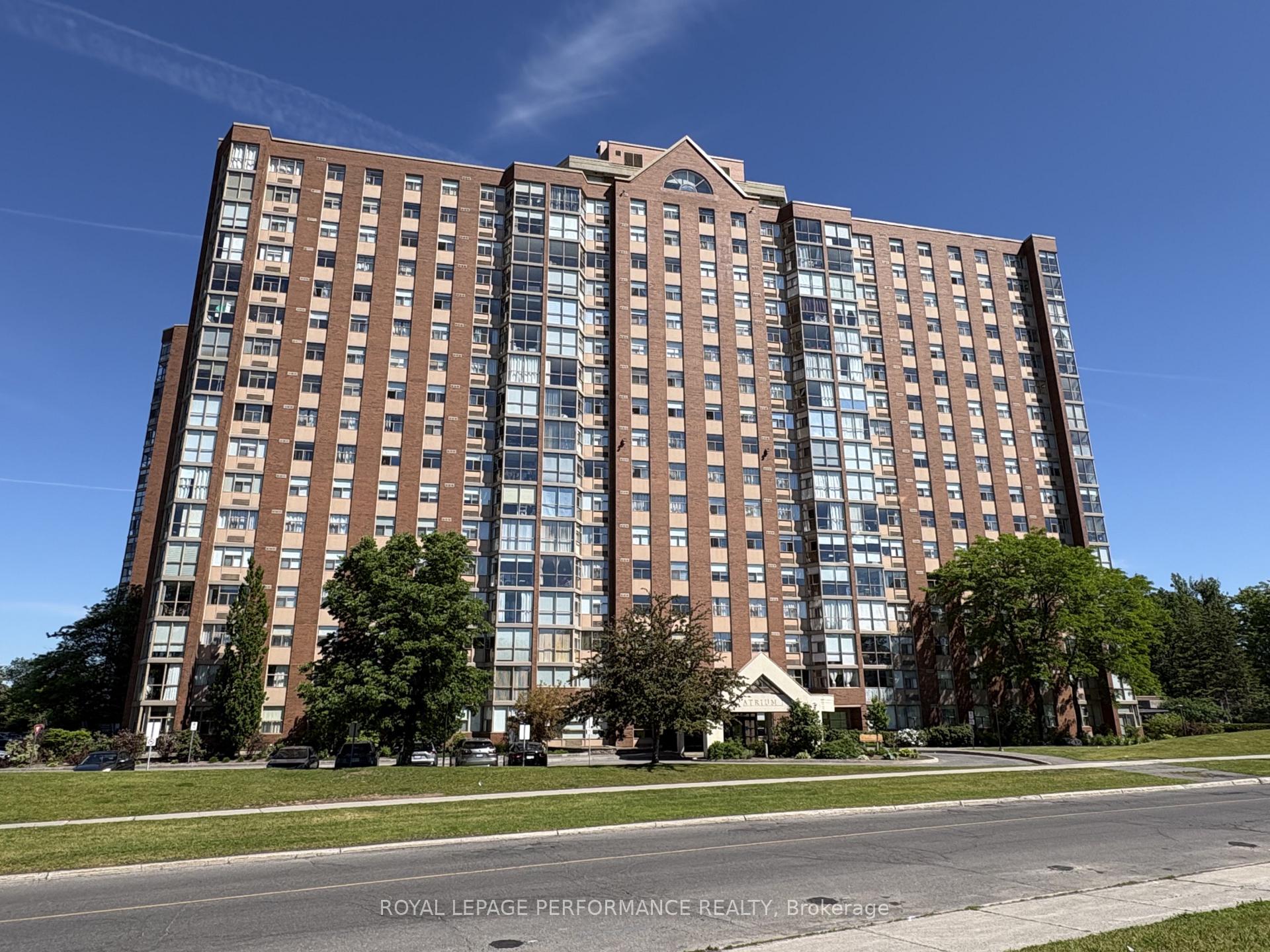 2760 Carousel Crescent 1512, Blossom Park - Airport and Area, ON K1T 2N4 — Blossom Park - Airport and Area, Ontario
