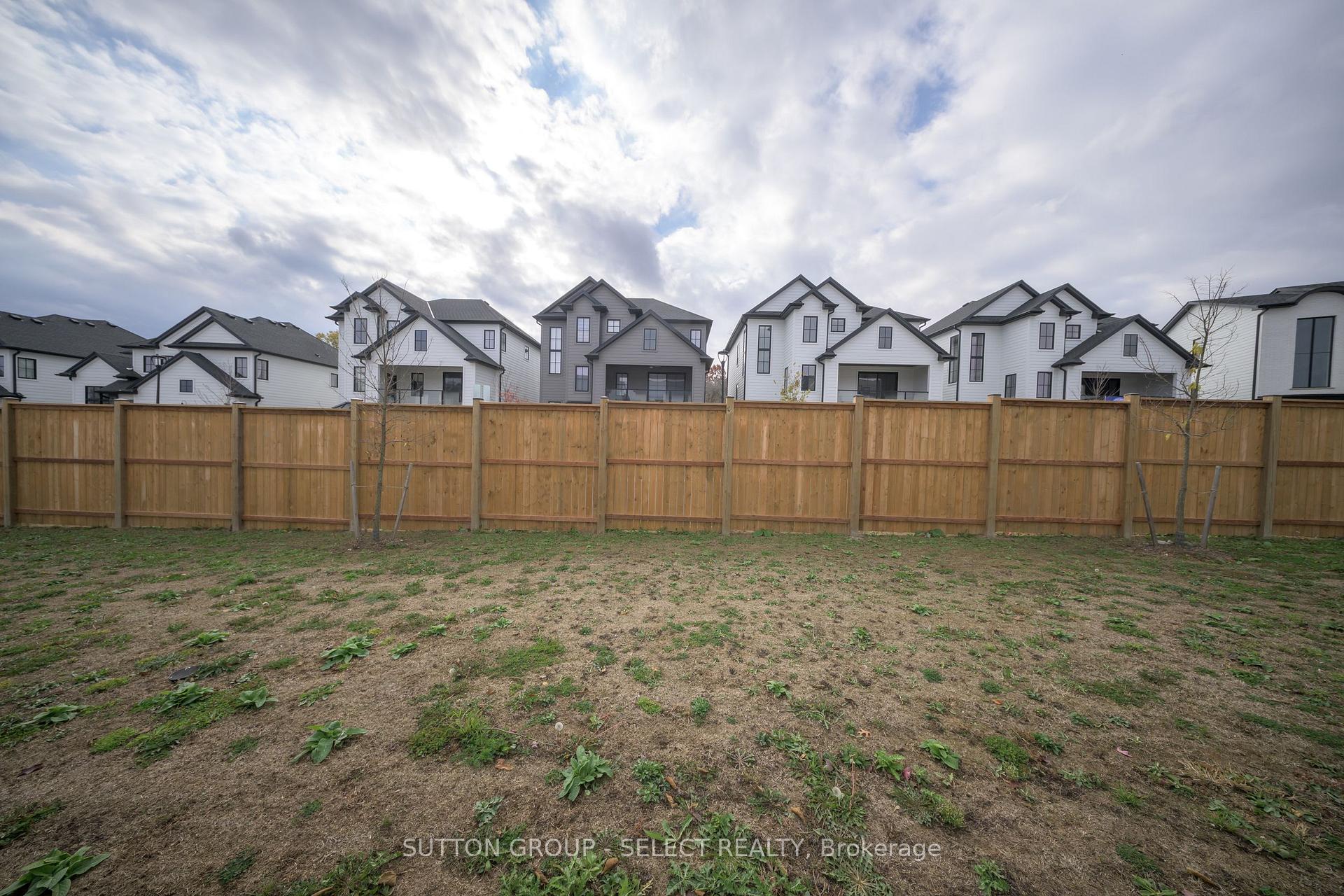 2835 Sheffield Place 9, London South — photo 3 of 5