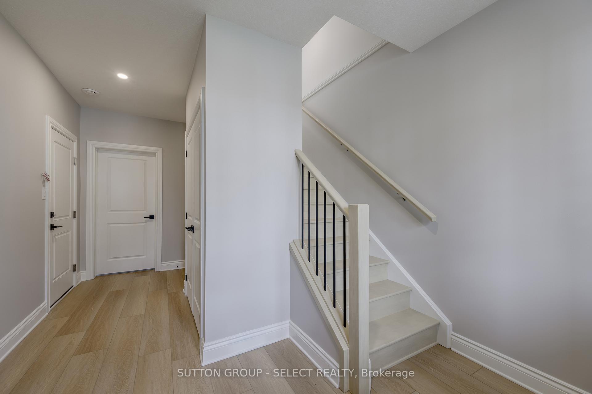 2835 Sheffield Place 9, London South — photo 4 of 5