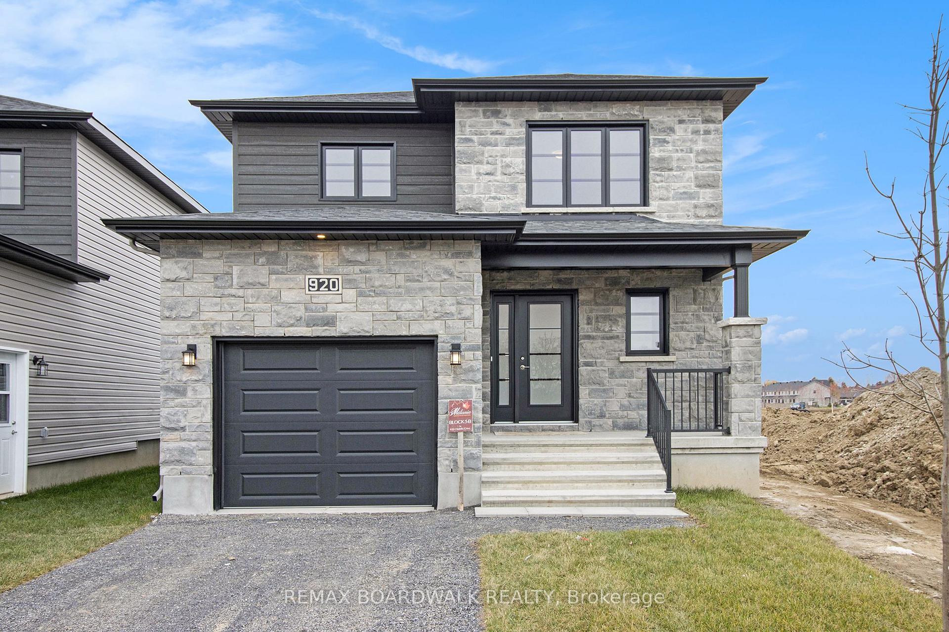 1203 MONTBLANC Crescent, Russell, ON K0A 1W0