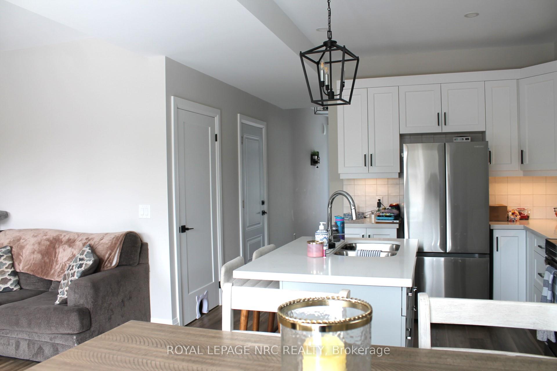19 Cambridge Road E, Fort Erie — photo 2 of 5