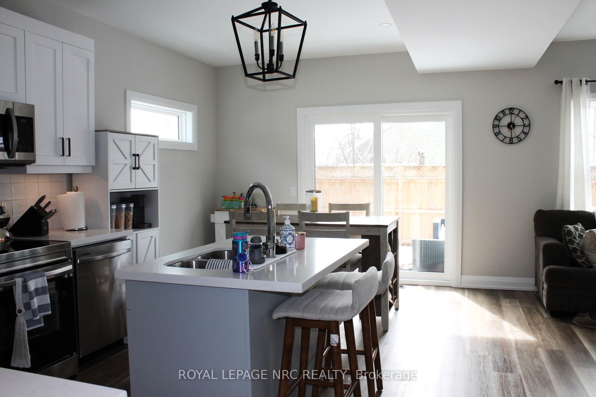 19 Cambridge Road E, Fort Erie — photo 4 of 5
