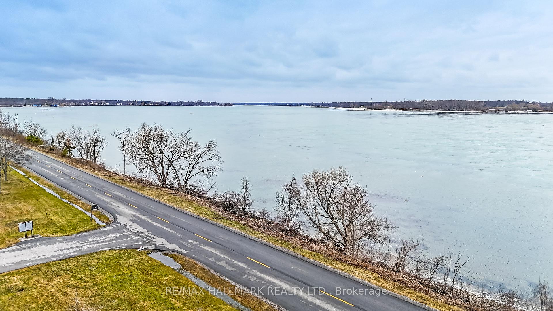 1927 Niagara Parkway, Fort Erie — photo 4 of 5