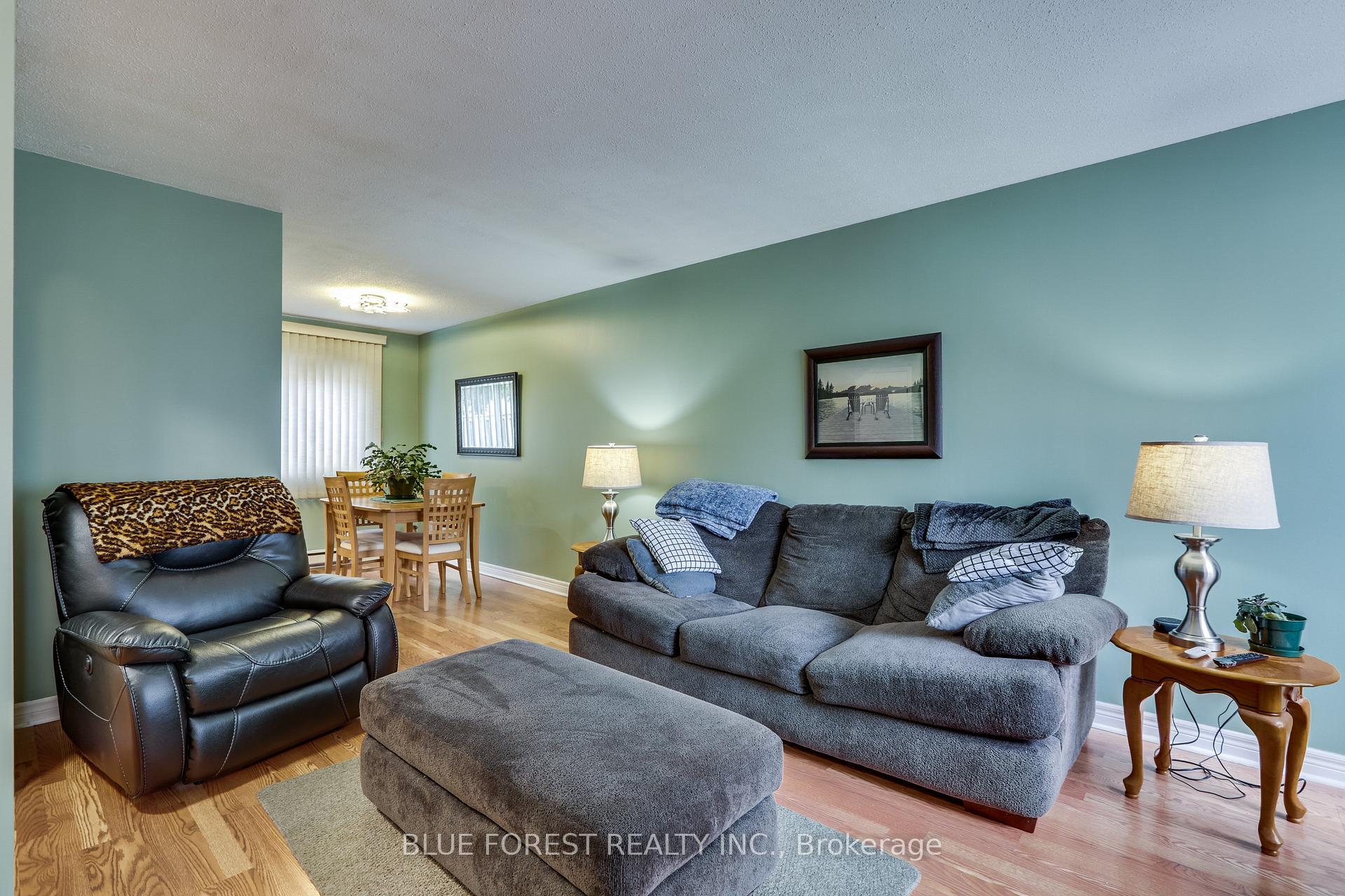 166 W Southdale Road W 54, London South — photo 4 of 5
