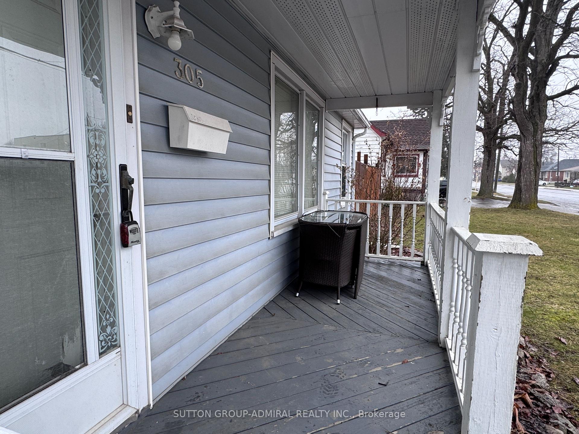 305 Crowland Avenue, Welland — photo 2 of 5