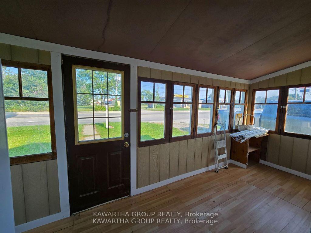 129 Lindsay Street, Kawartha Lakes — photo 4 of 5