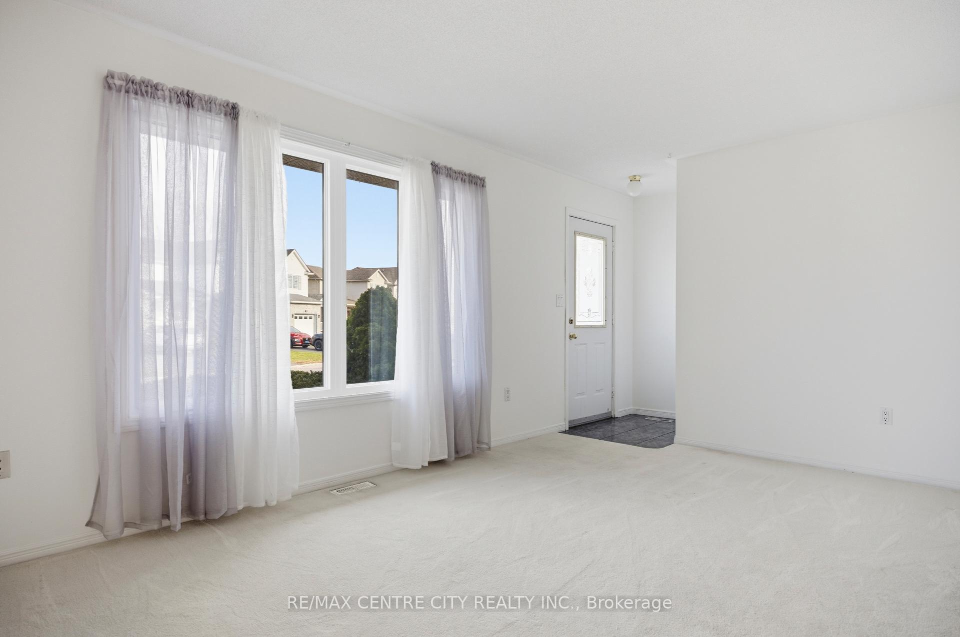 14 Juno Drive, St. Thomas — photo 2 of 5
