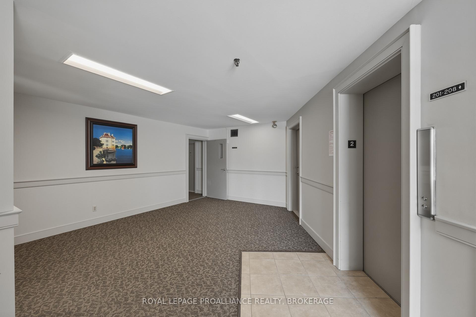 334 Queen Mary Road 207, Kingston — photo 4 of 5