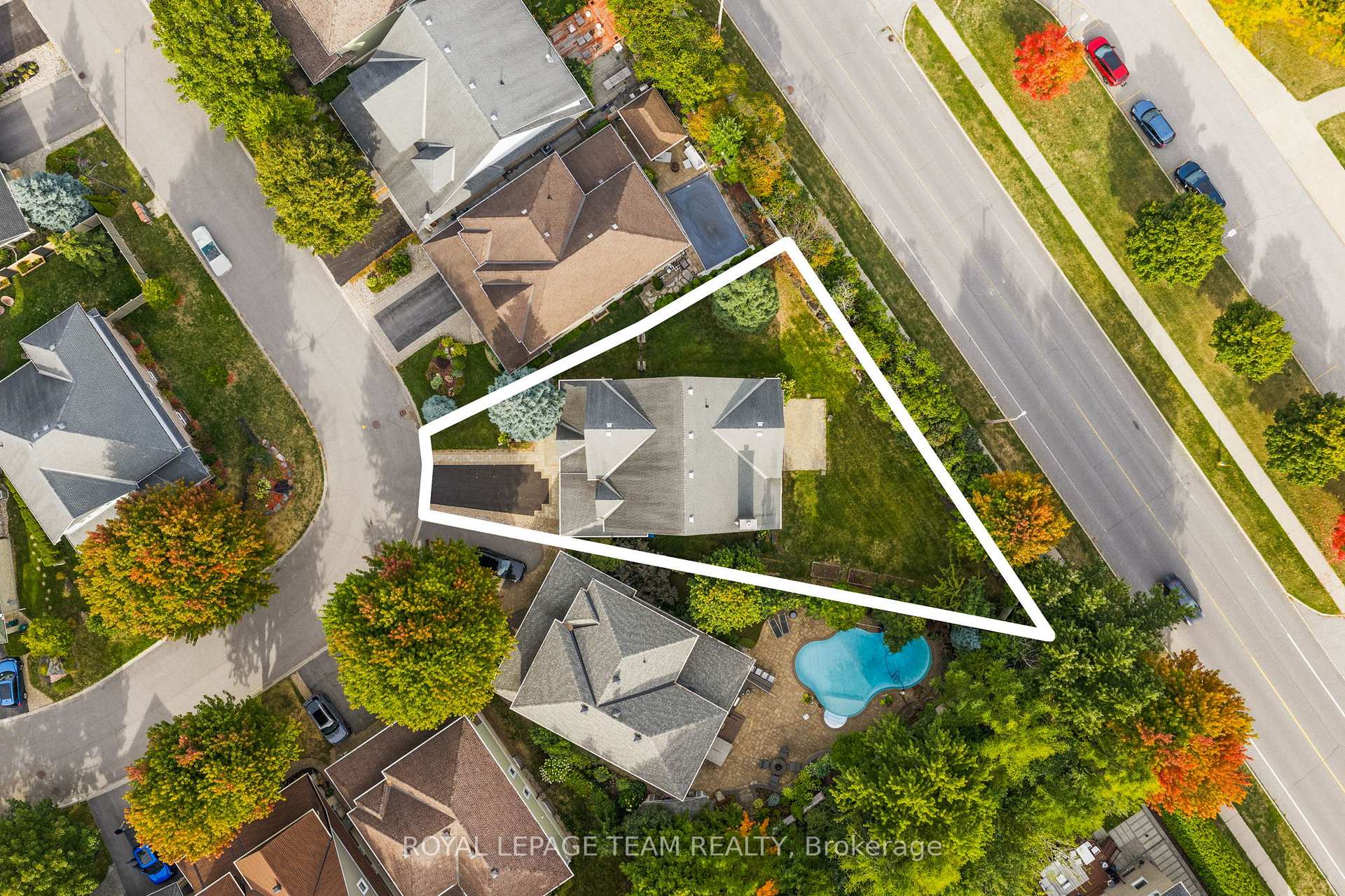 60 Ironside Court, Kanata — photo 2 of 5