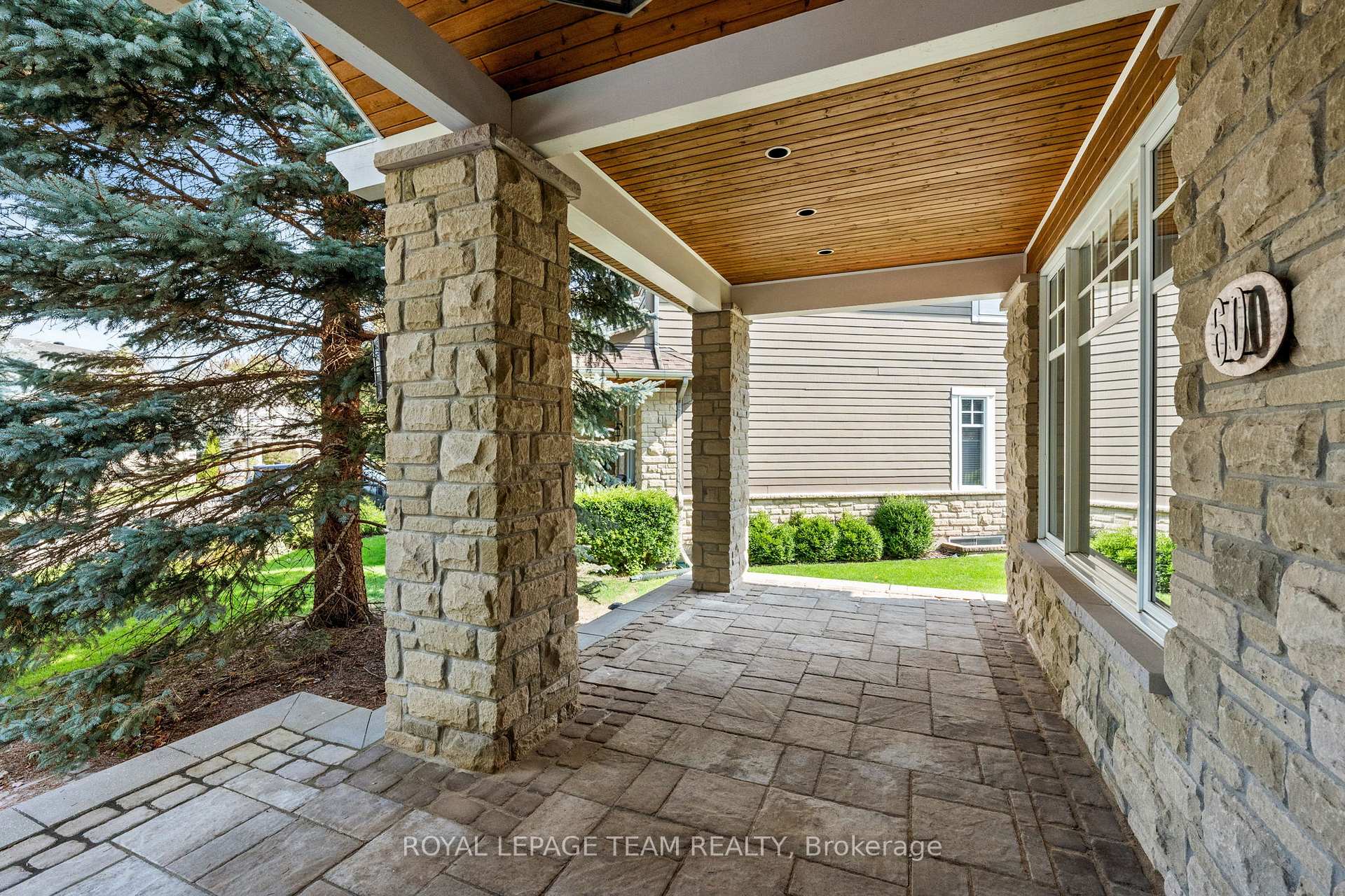 60 Ironside Court, Kanata — photo 4 of 5