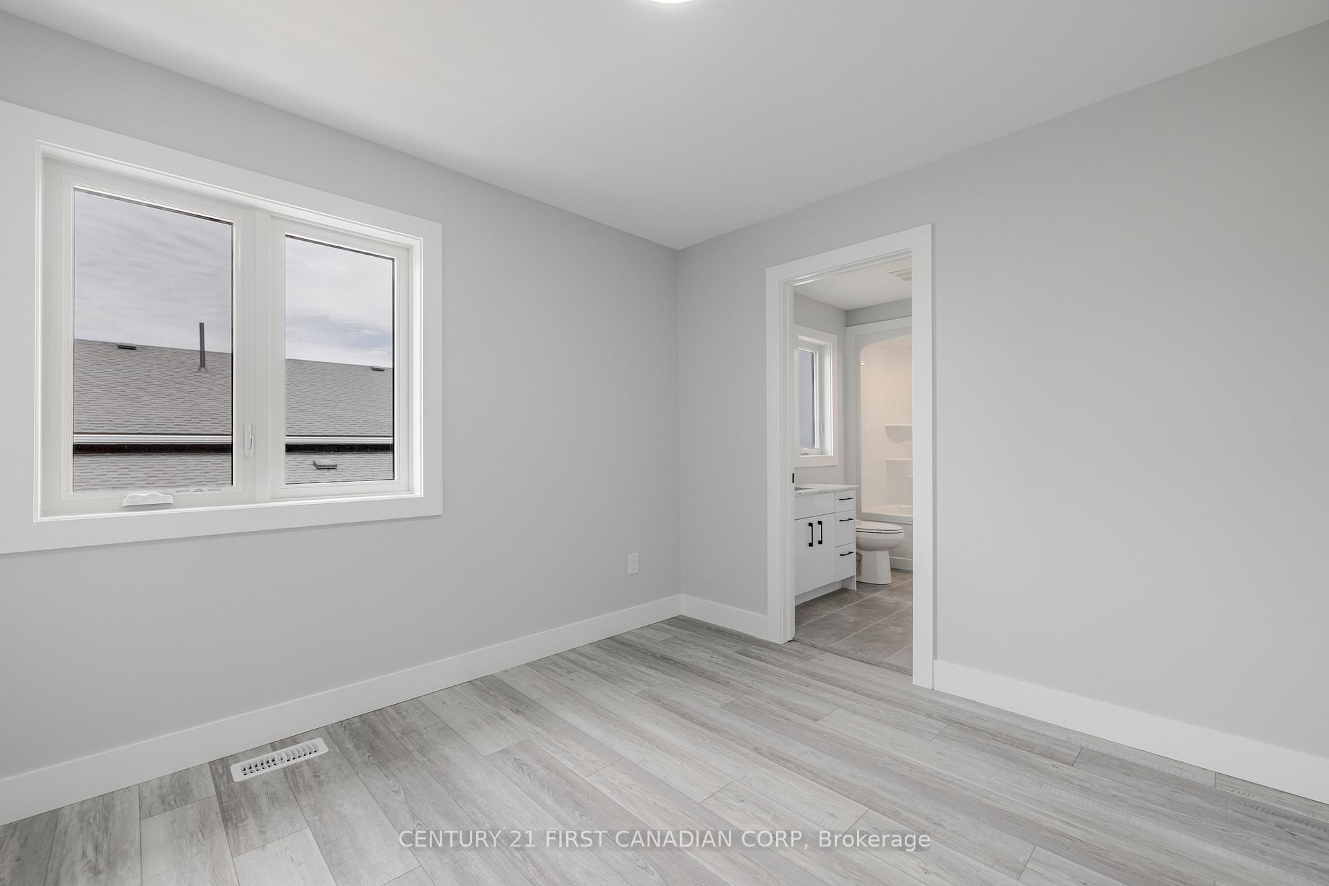 109 Ross Street, St. Thomas — photo 5 of 5