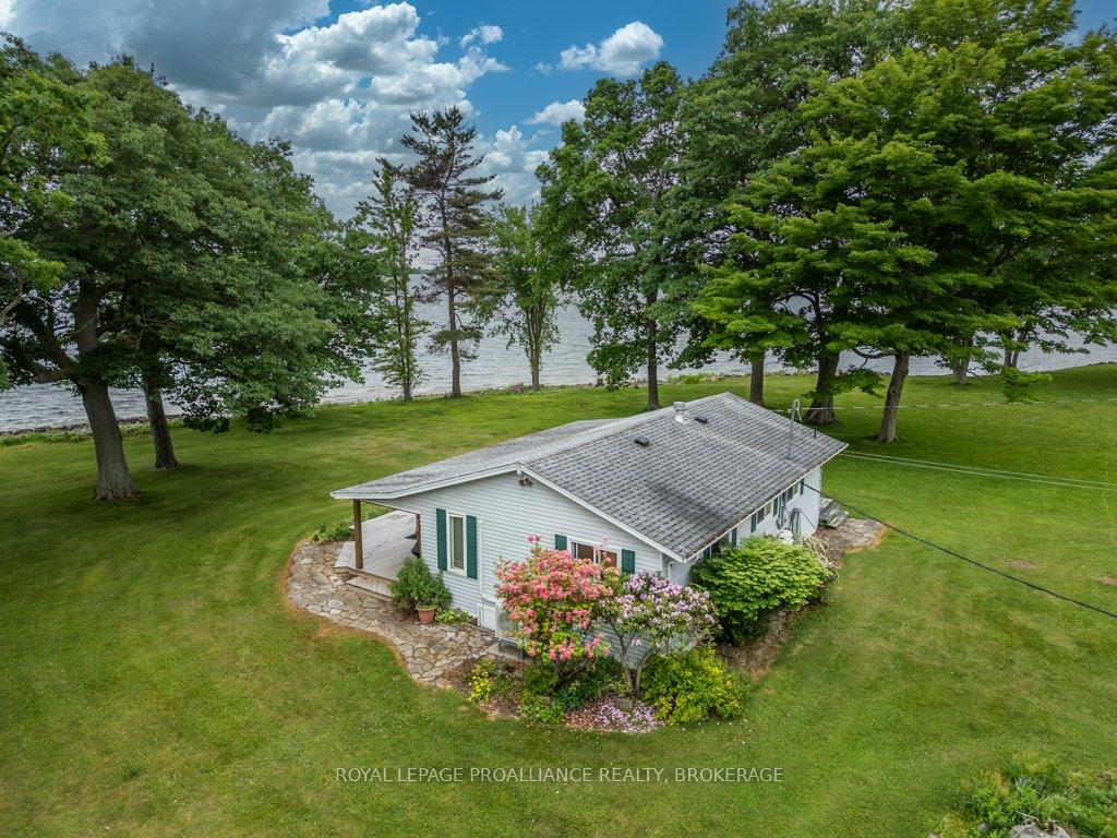 27 Berry Lane, Frontenac Islands, ON K0H 2Y0 — Frontenac Islands, Ontario