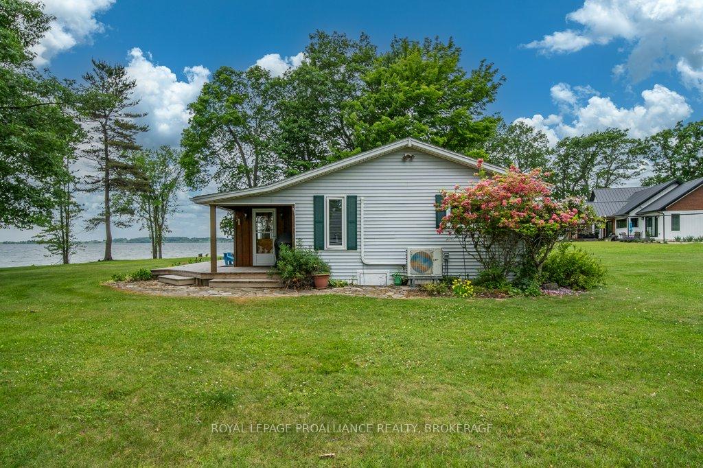 27 Berry Lane, Frontenac Islands — photo 3 of 5