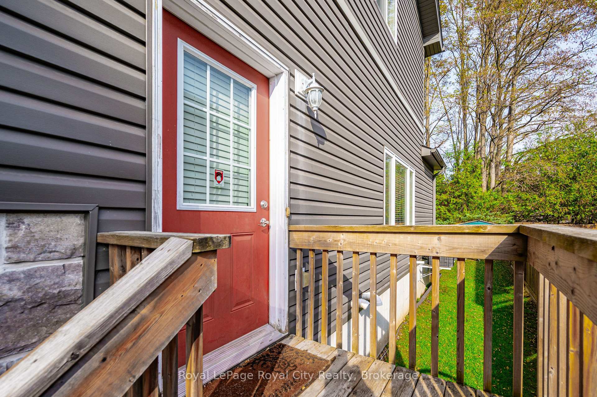 145 Kertland Street, Centre Wellington — photo 4 of 5