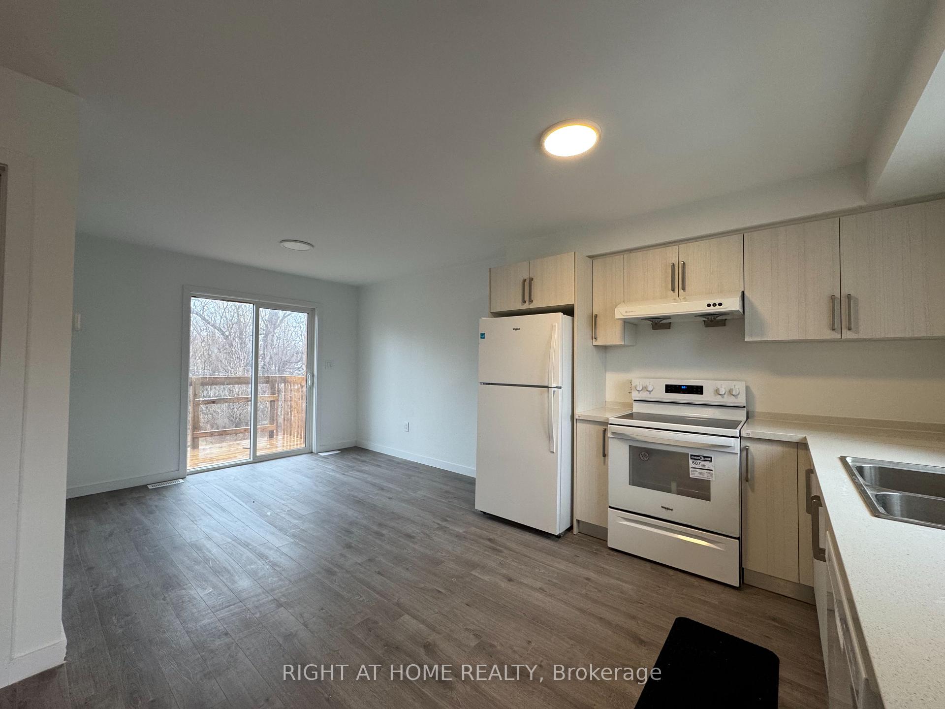 127 Highriver Trail (MAIN), Welland, ON L3C 0H6 — Welland, Ontario
