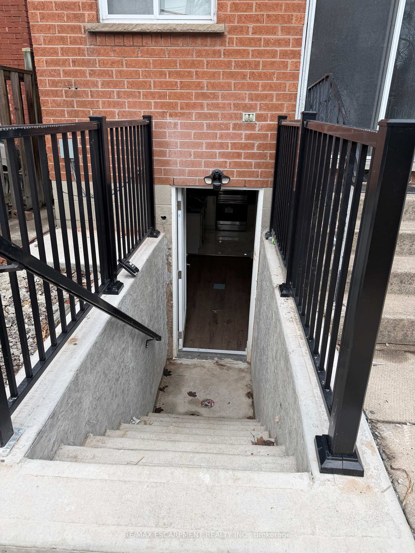 276 BALMORAL Avenue N LOWER, Hamilton, ON L8L 7S4