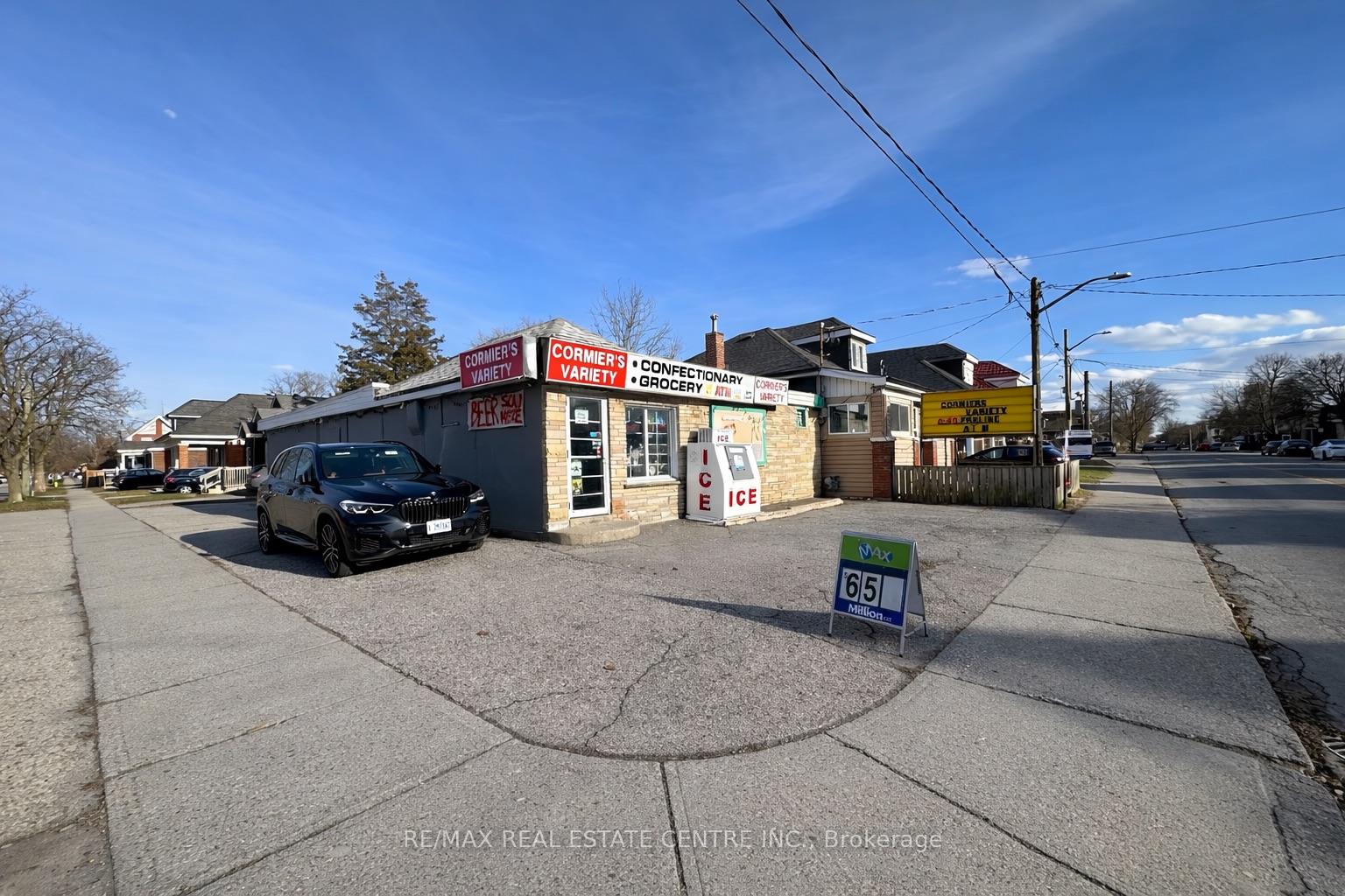 257 Murray Street, Brantford — photo 2 of 5