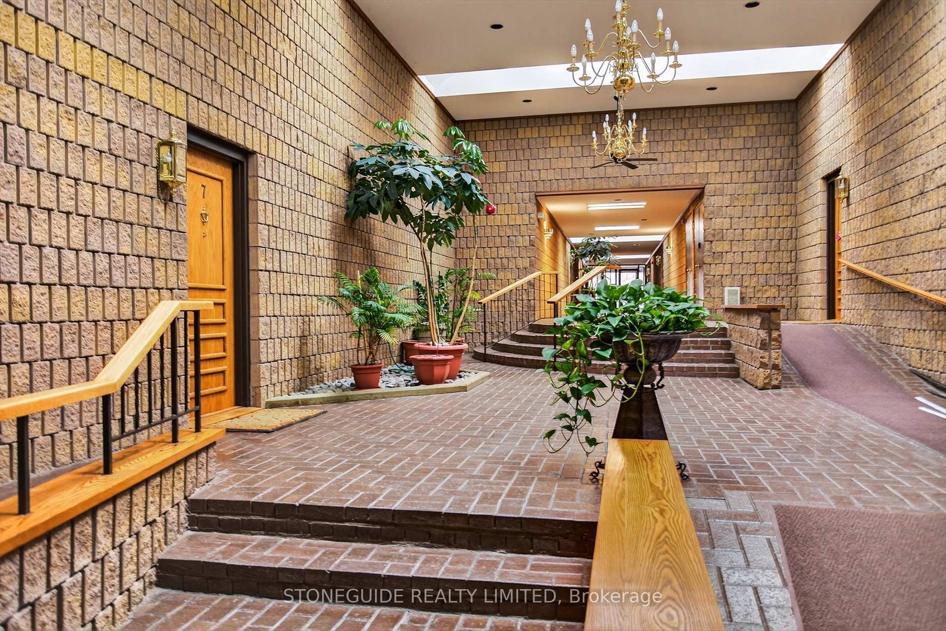 645 Whitaker Street 1, Peterborough — photo 4 of 5