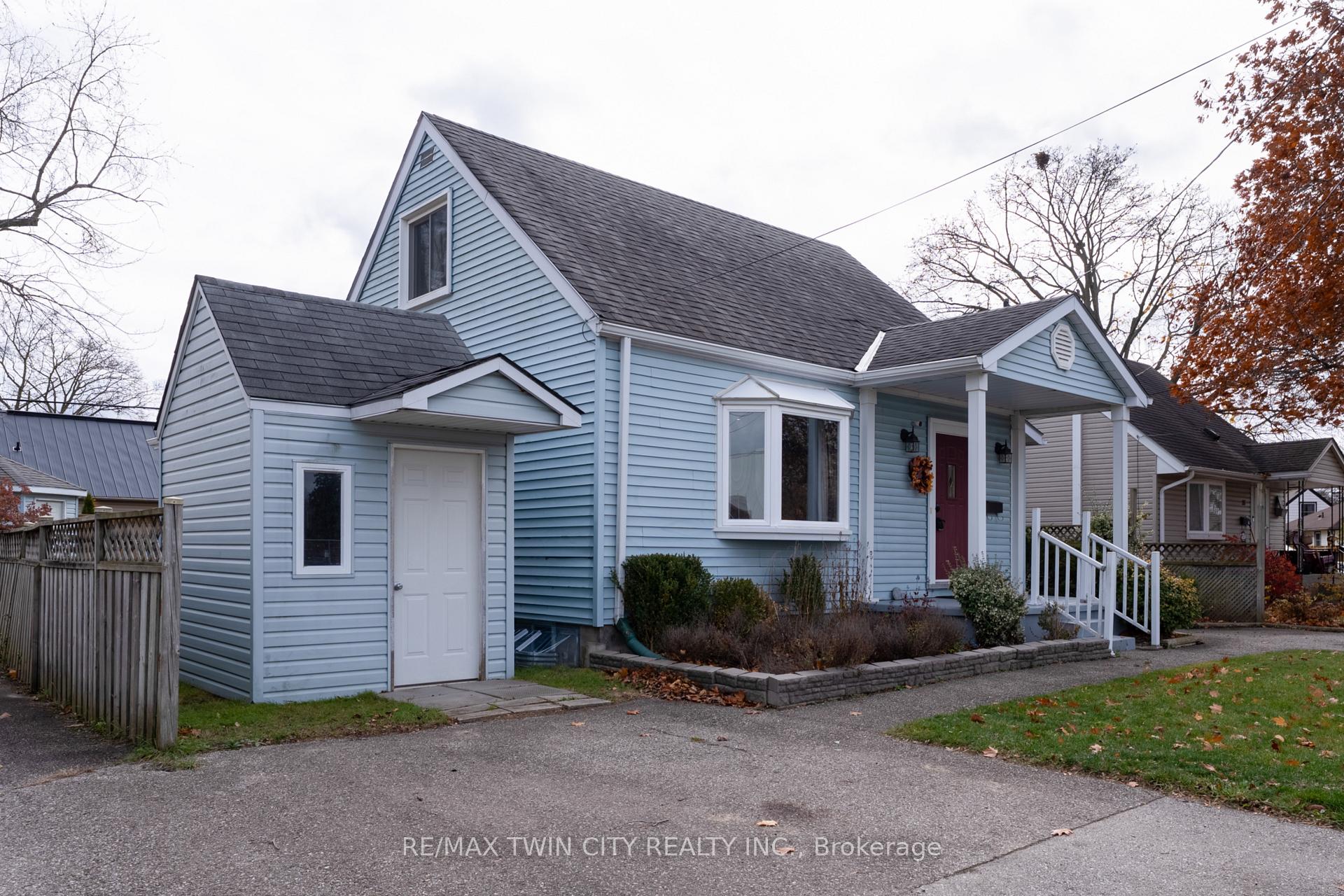 37 Frank Street, Brantford — photo 2 of 5