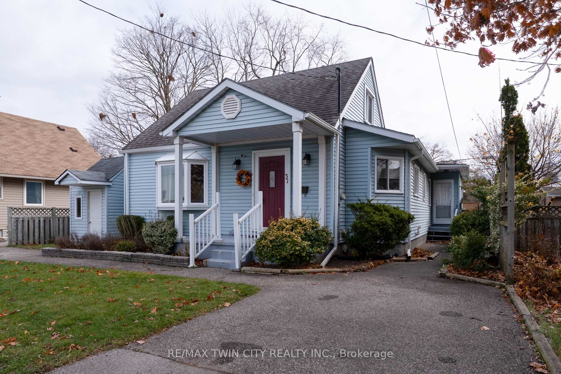 37 Frank Street, Brantford — photo 3 of 5