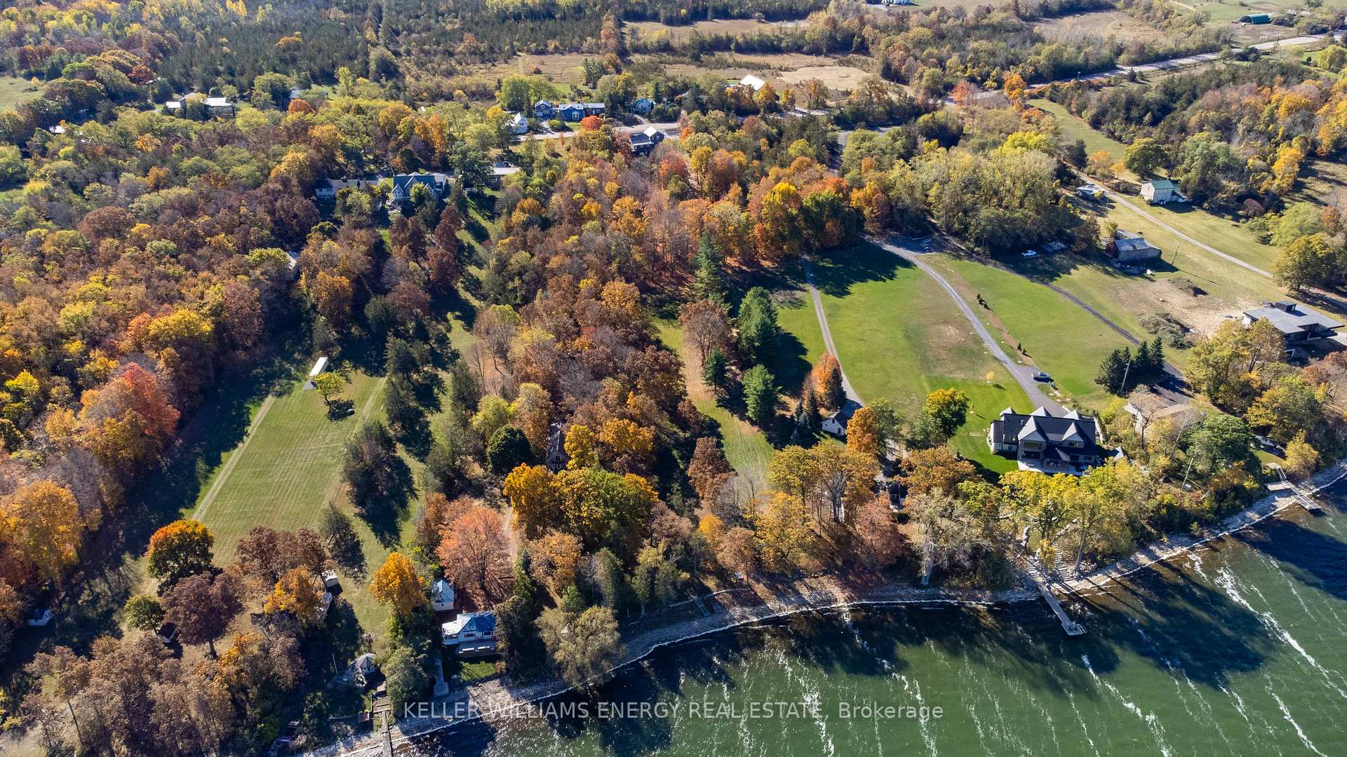 11858 Loyalist Parkway, Prince Edward County — photo 3 of 5