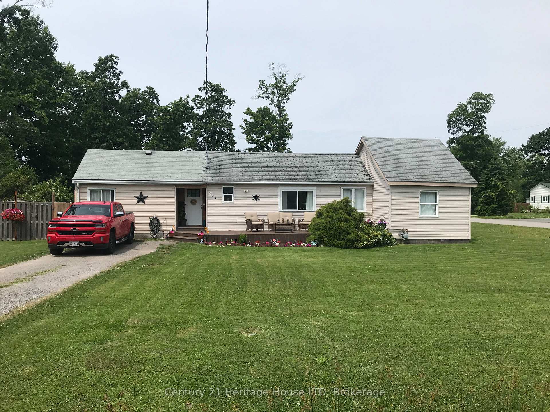 223 Bernard Avenue, Fort Erie, ON L0S 1N0 — Fort Erie, Ontario