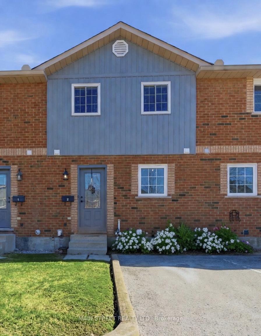110 SILVAN Drive 2, Welland — photo 2 of 5