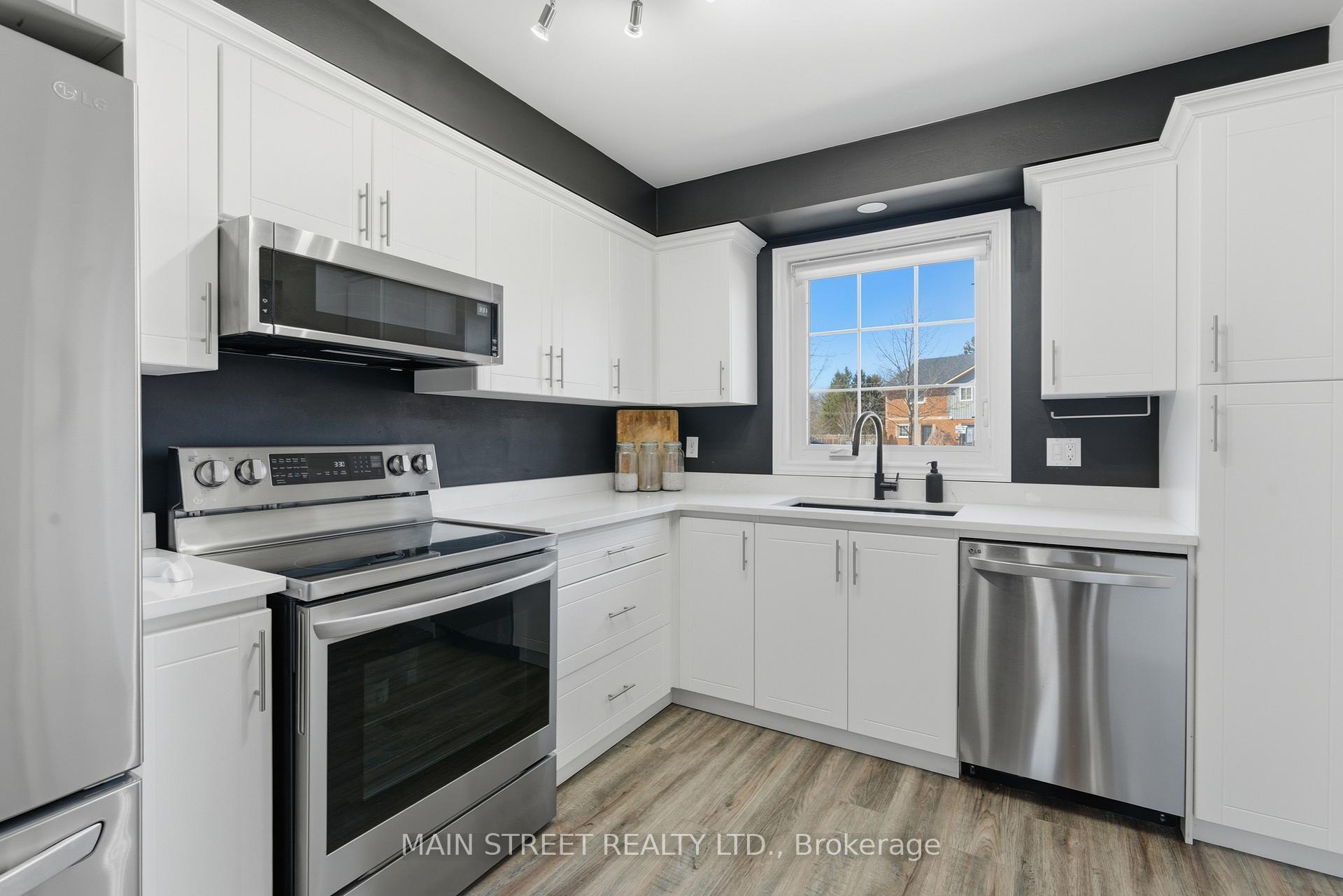 110 SILVAN Drive 2, Welland — photo 5 of 5
