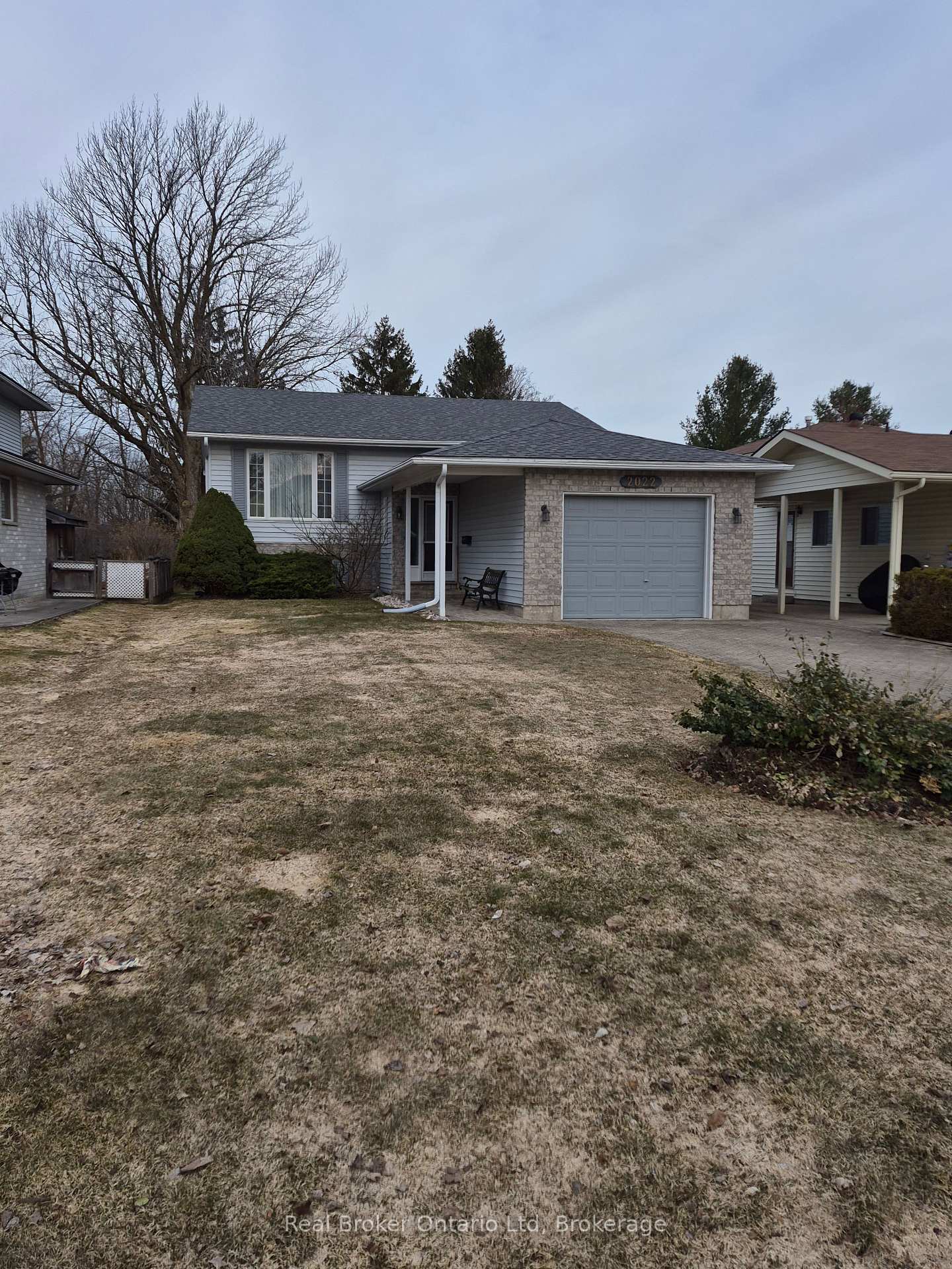 2022 E 7th Avenue E, Owen Sound — photo 2 of 5