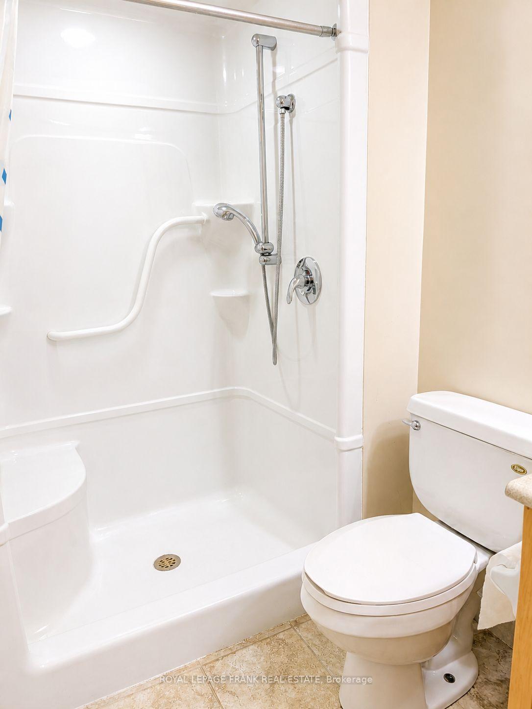 240 Chapel Street 425, Cobourg — photo 4 of 5