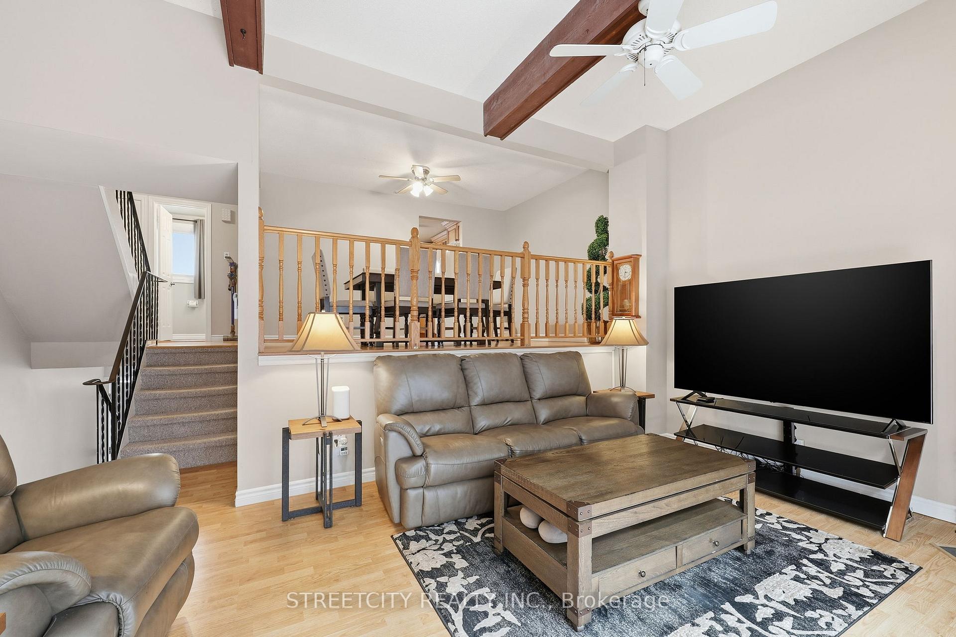 159 Sandringham Crescent 118, London South — photo 3 of 5