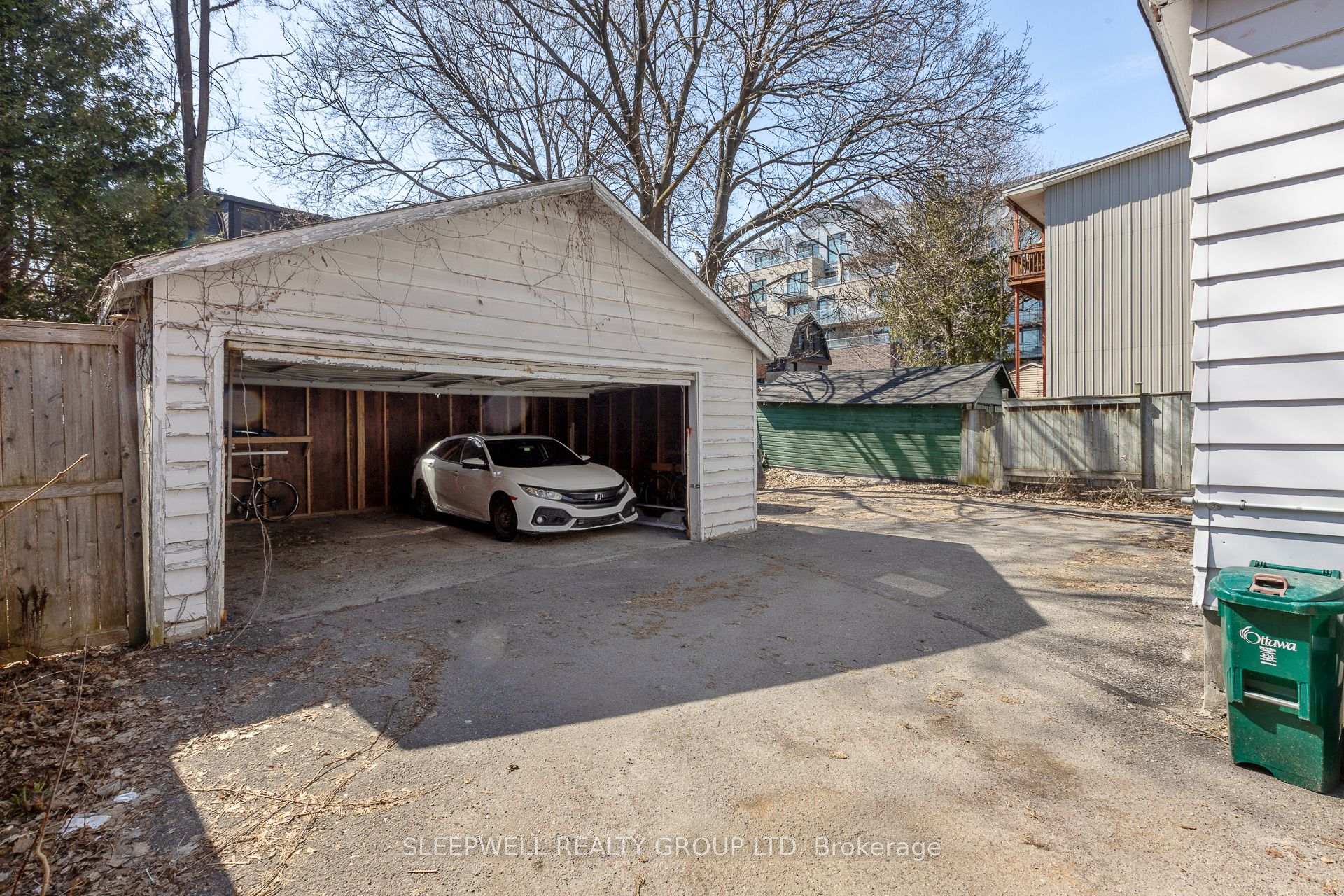 84 Fourth Avenue, Glebe - Ottawa East and Area — photo 3 of 5