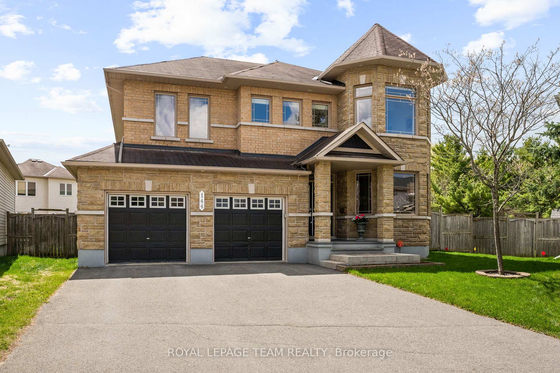 144 Whernside Terrace, Kanata, ON K2W 0C6 — Kanata, Ontario