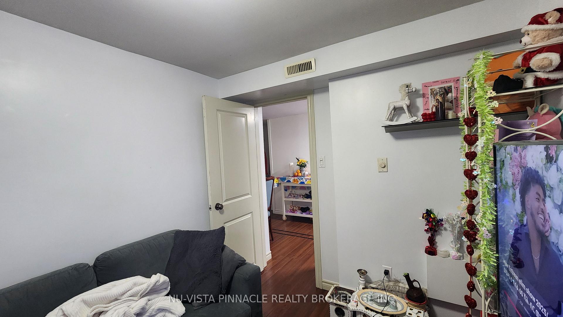 11 Oxford Street W Lower, London North — photo 4 of 5