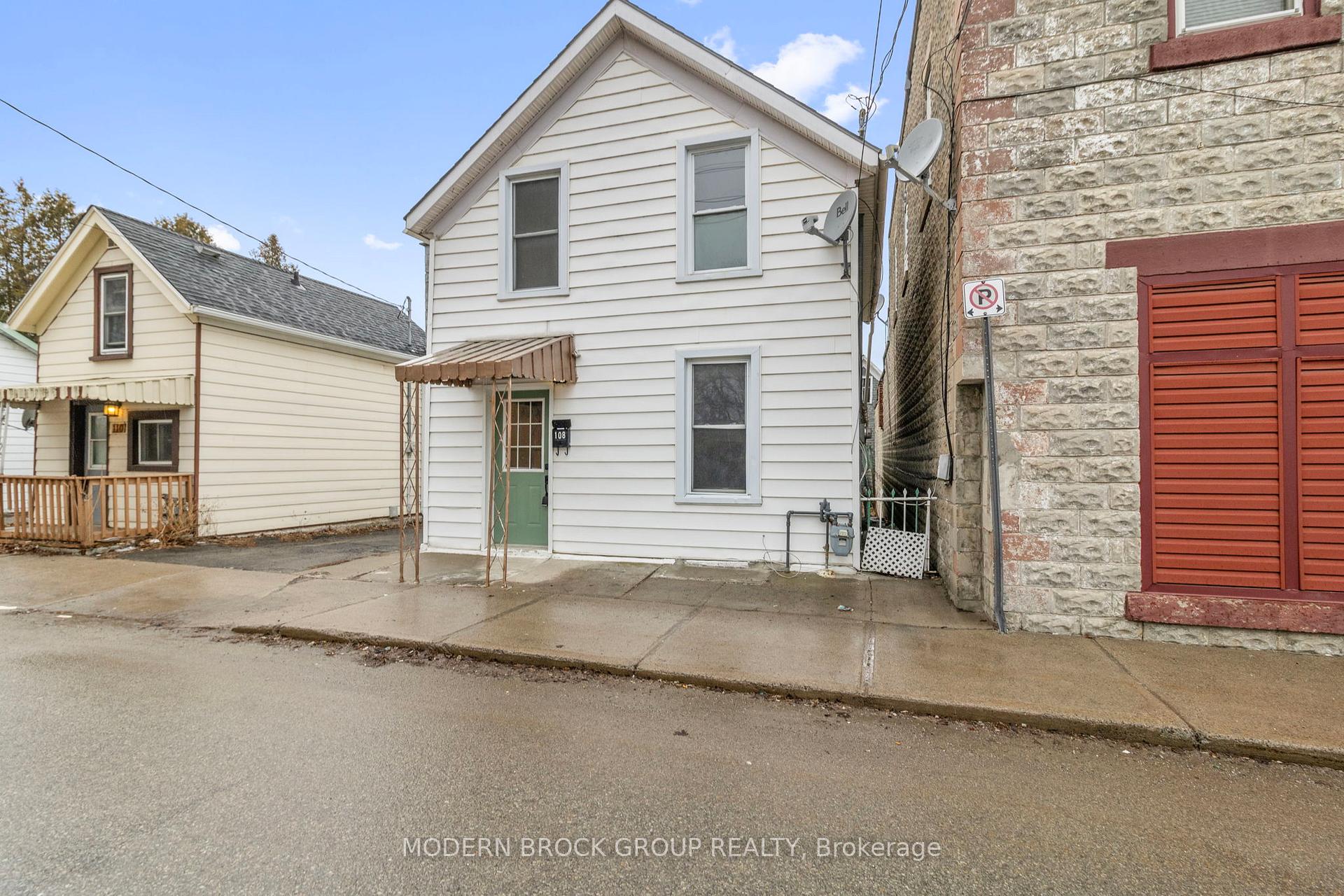 108 George Street, Brockville — photo 4 of 5