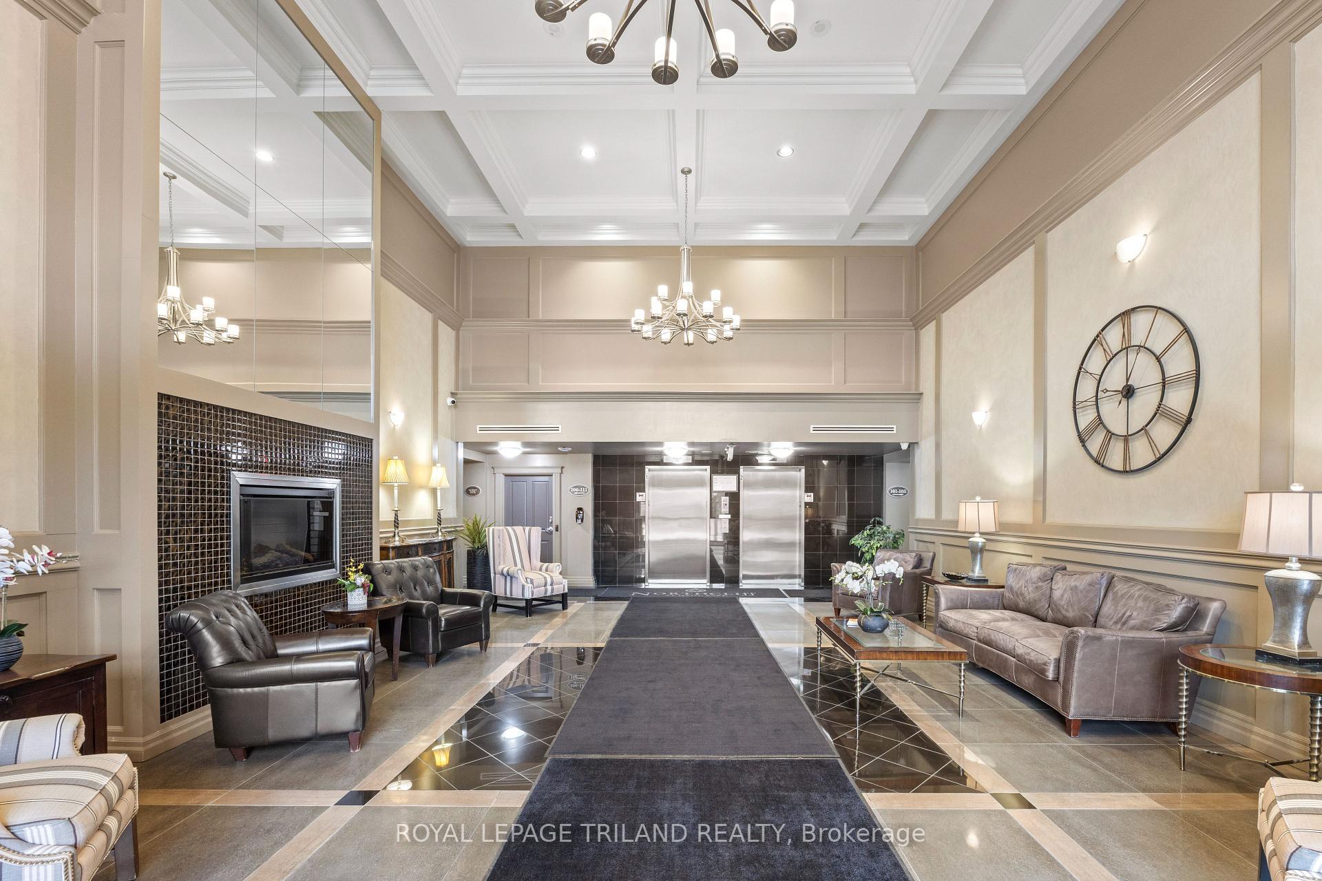 1030 Coronation Drive 406, London North — photo 3 of 5