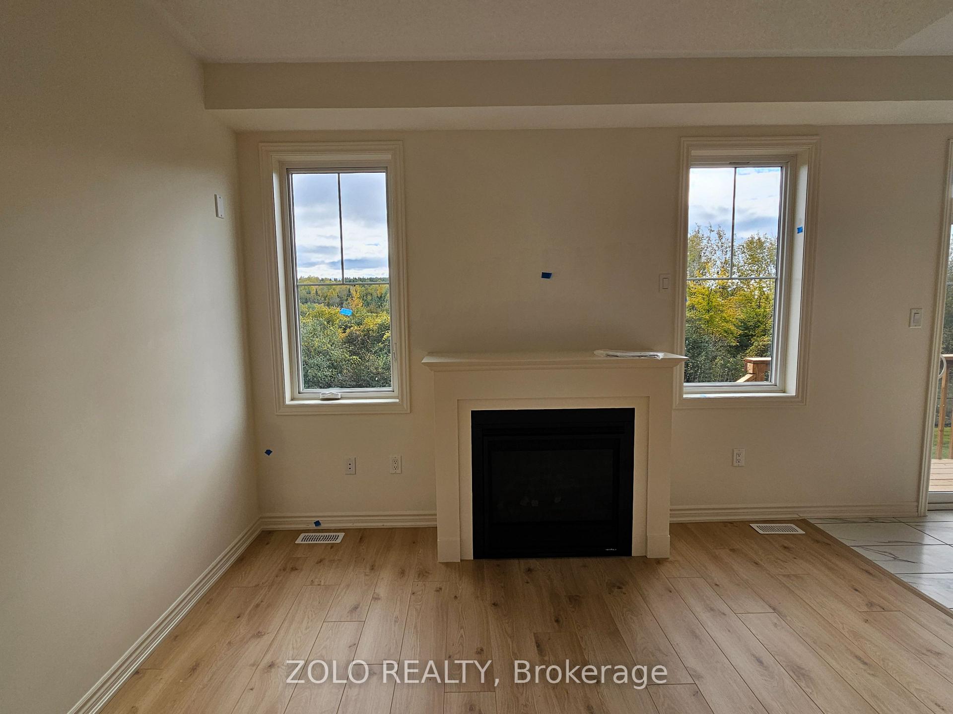 496 Trevor Street, Cobourg — photo 3 of 5