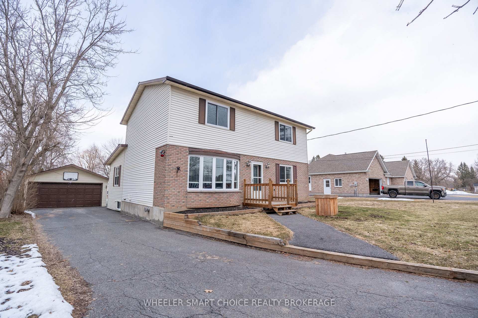 17407 County Rd 18 Road, South Stormont, ON K0C 2A0 — South Stormont, Ontario