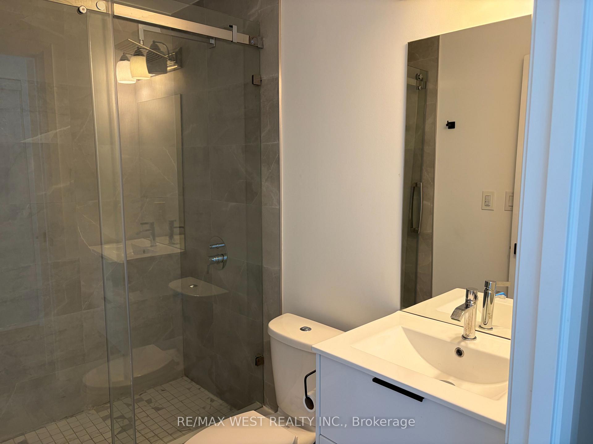 7 Erie Avenue 812, Brantford — photo 3 of 3