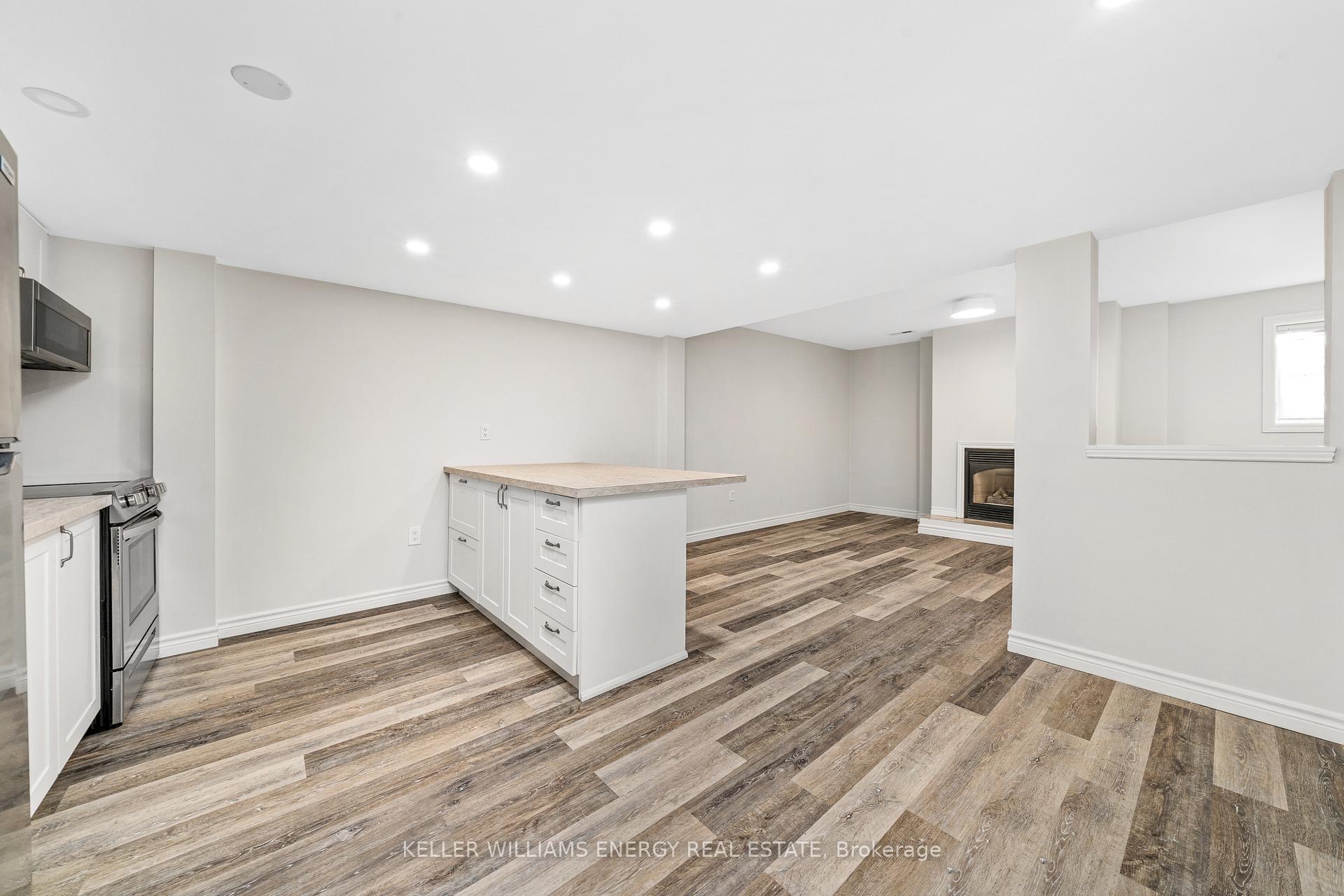 106A Wellington Main Street, Prince Edward County — photo 2 of 5