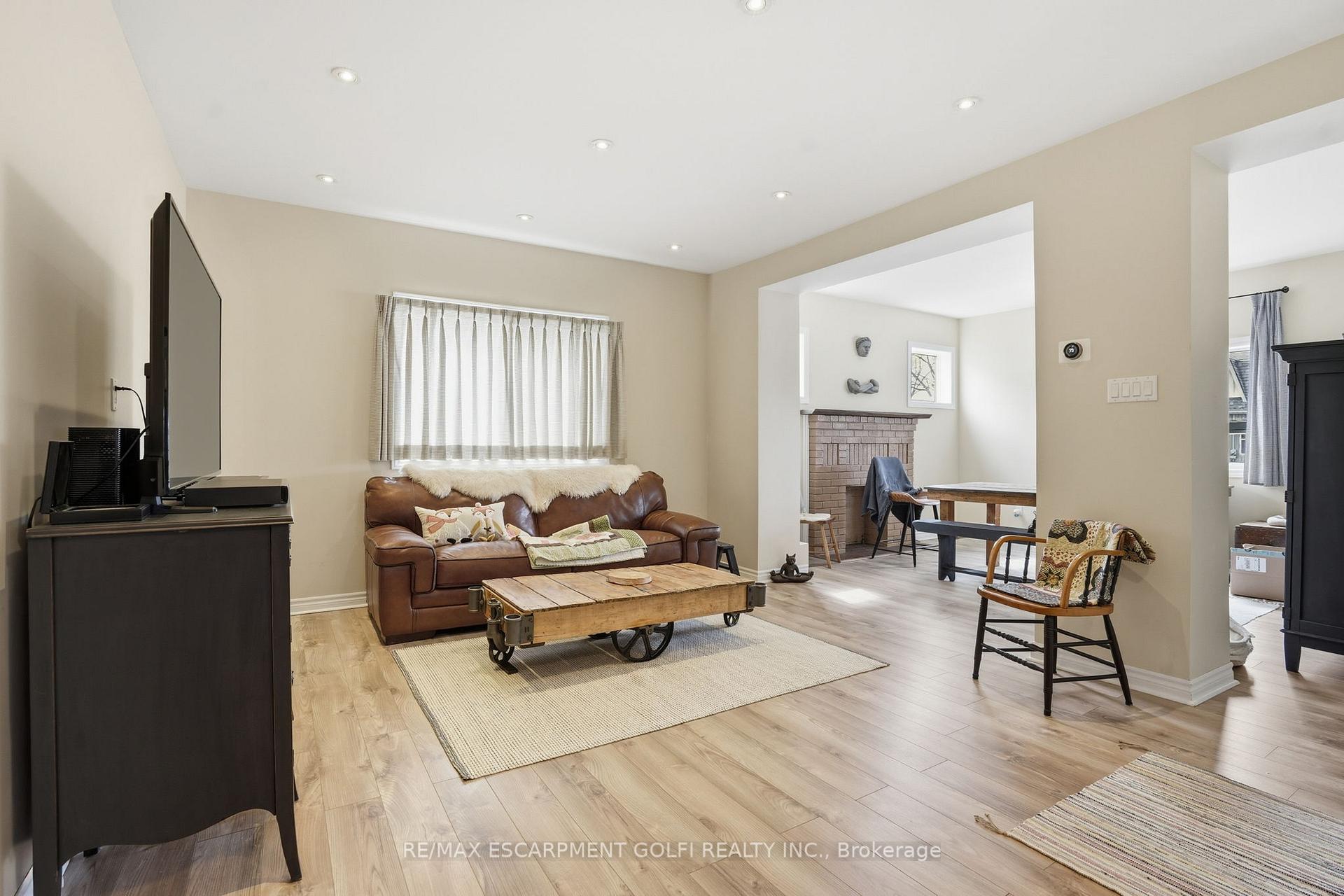 436 McAlpine Avenue N, Welland — photo 4 of 5