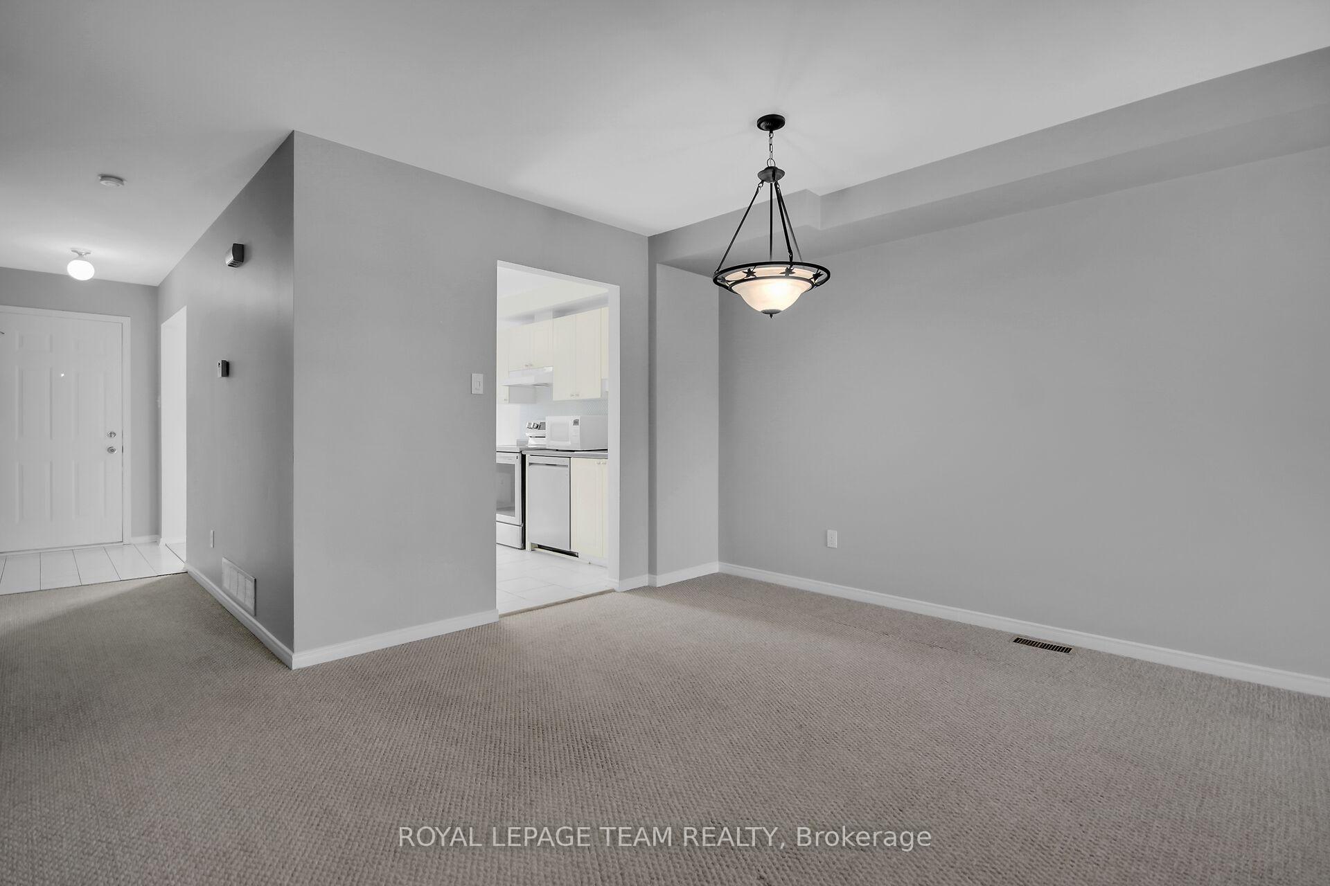 89 Thornbury Crescent, South of Baseline to Knoxdale — photo 5 of 5